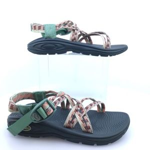 Chacos classic athletic sandal sz 5 W velcro strap